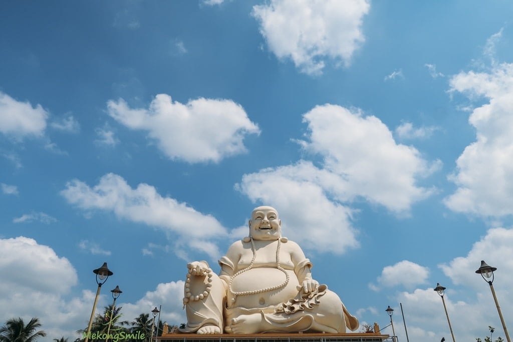 Tượng Phật Di Lặc lớn chùa Vĩnh Tràng
