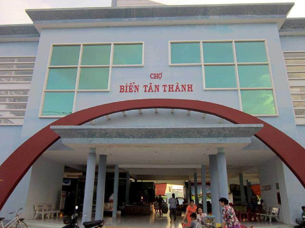 Chợ biển Tân Thành - Chợ hải sản lớn nhất Tiền Giang