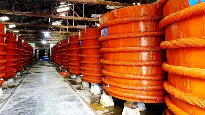 Cơ sở sản xuất nước mắm truyền thống tại Phú Quốc