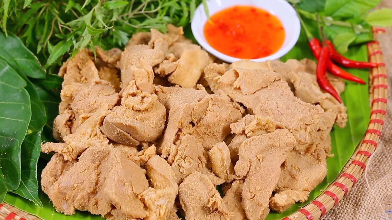 Đặc sản Thịt lợn muối chua - Long An - VIETNAM DESTINATIONS