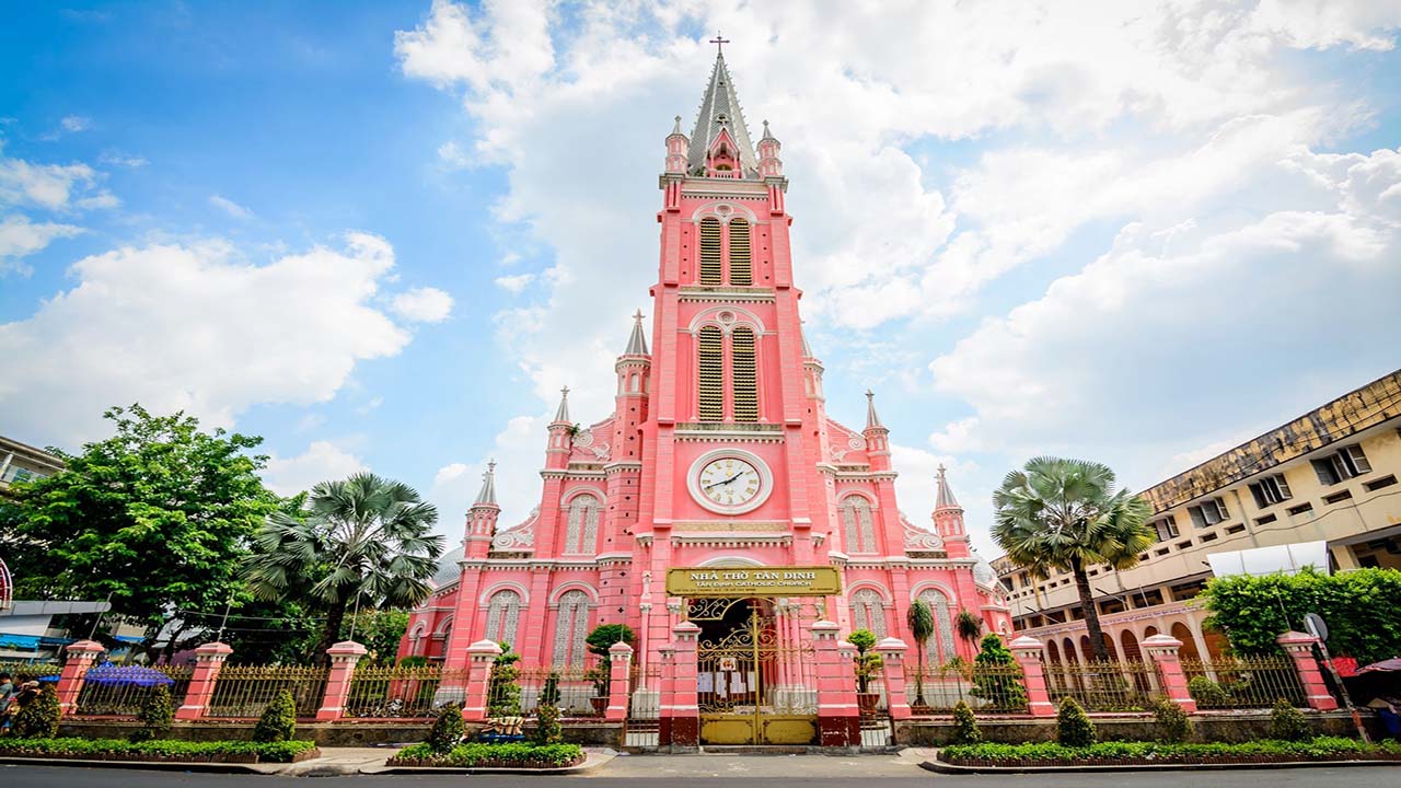 Nhà thờ màu hồng
