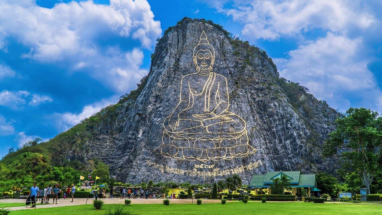 Núi Phật Vàng Thái Lan