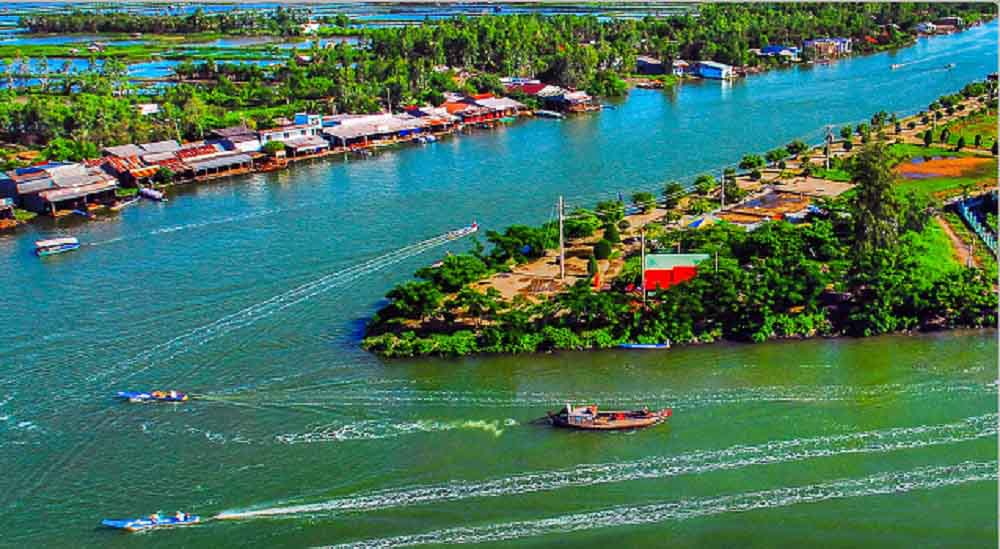 Cận cảnh sông Trẹm tại vườn Quốc gia U Minh