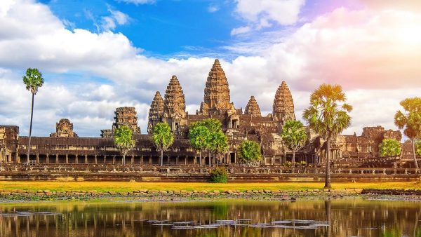Tour du lịch Campuchia 4 ngày 3 đêm: Viếng thăm vương quốc Campuchia